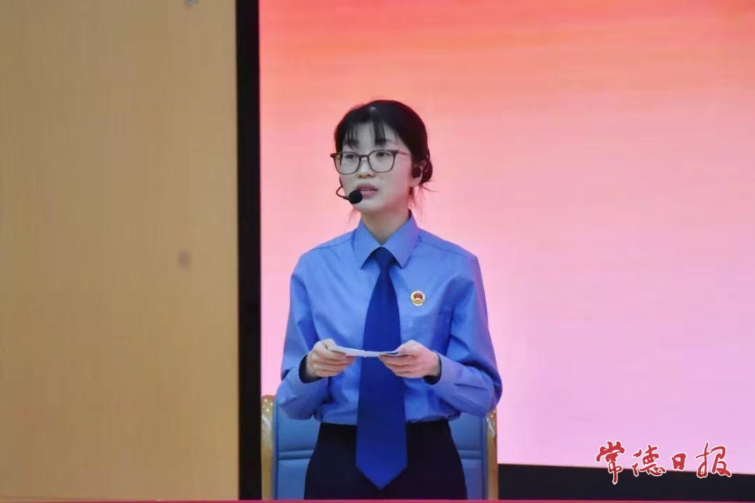 以青春微光守法治初心——记全省刑事检察优秀个人、临澧县人民检察院第一检察部副主任徐慧雯